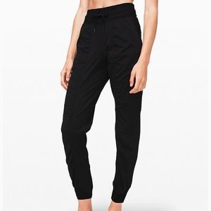 Lululemon dance studio jogger